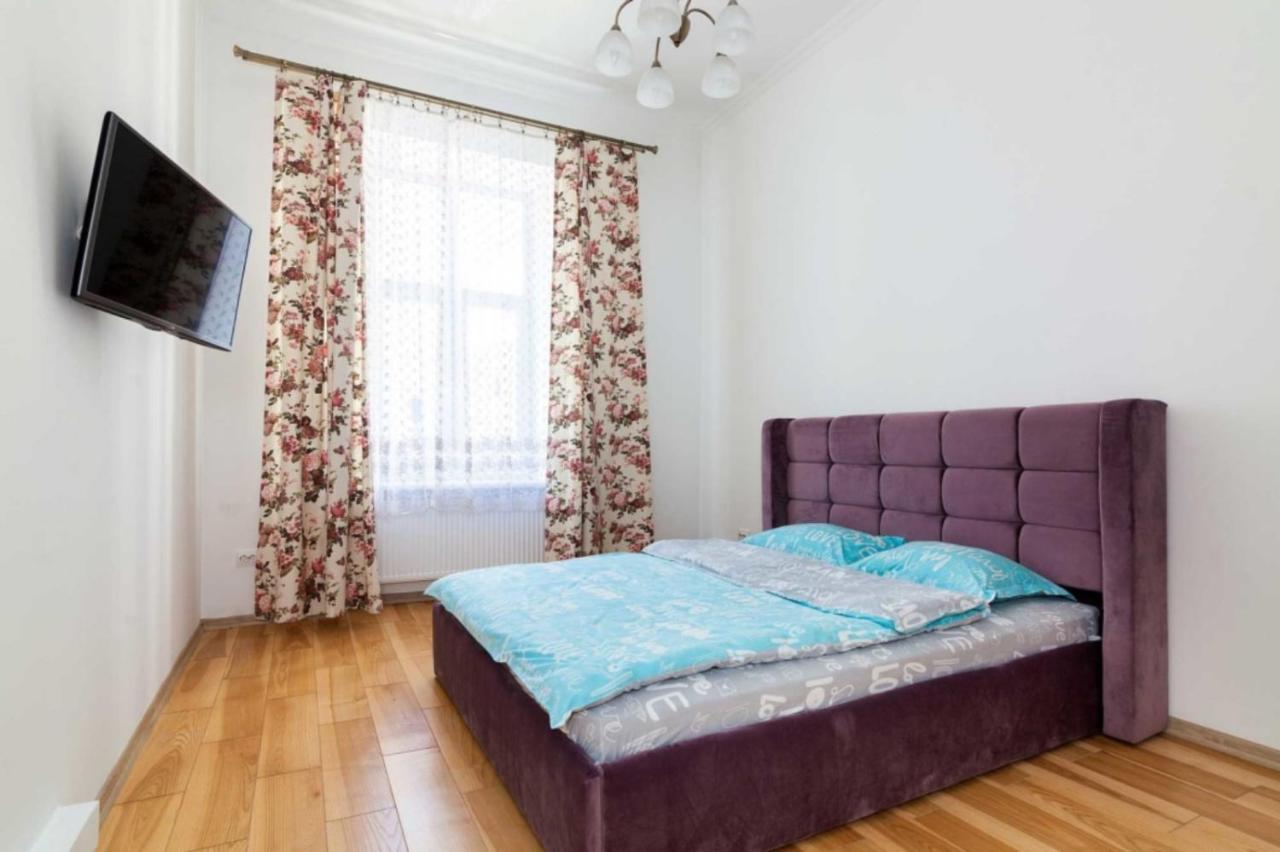 Appartamento Три Кімнати Вулиця Грушевського 9 Центр Міста Львів Esterno foto
